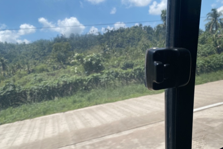 エルニドに向かう国道