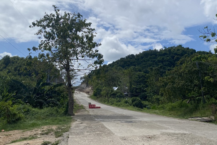 プエルトプリンセからエルニドに向かう国道